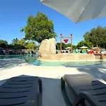 مكان تخييم Mobil-home Familial 6 Pers Avec Terrasse - Api-1-52-1631