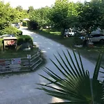 مكان تخييم Mobil-home Familial 6 Pers Avec Terrasse - Api-1-52-1631 Grayan-et-l'Hopital