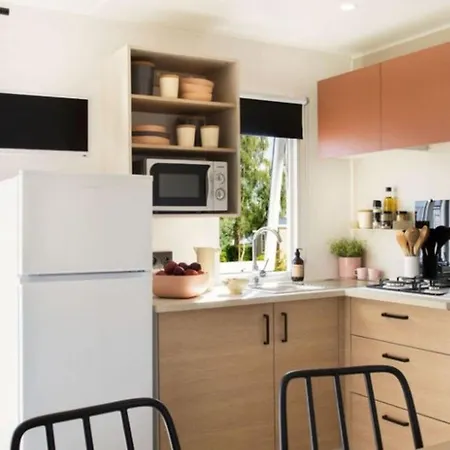 אתר קמפינג Mobil-home Familial 6 Pers Avec Terrasse - Api-1-52-1631 *
