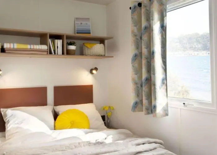 Mobil-home Familial 6 Pers Avec Terrasse - Api-1-52-1631 אתר קמפינג Grayan-et-l'Hopital