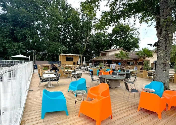 Mobil-home Familial 6 Pers Avec Terrasse - Api-1-52-1631 * Grayan-et-l'Hopital